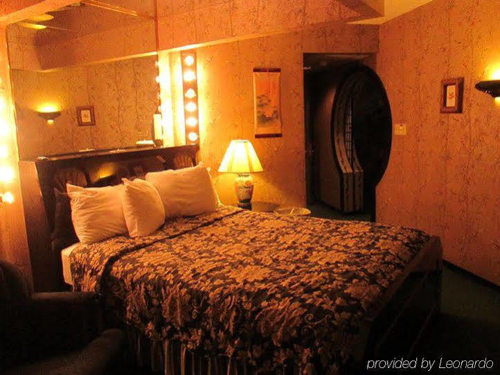 Red Carpet Inn Fanta Suites Hotel Greenwood Exterior foto